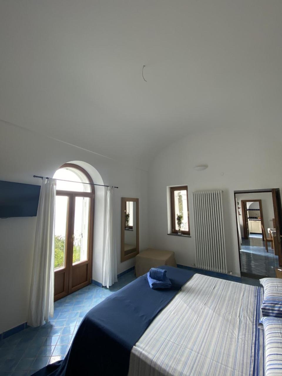 Monacone Vista Mare Apartment กาปรี ภายนอก รูปภาพ